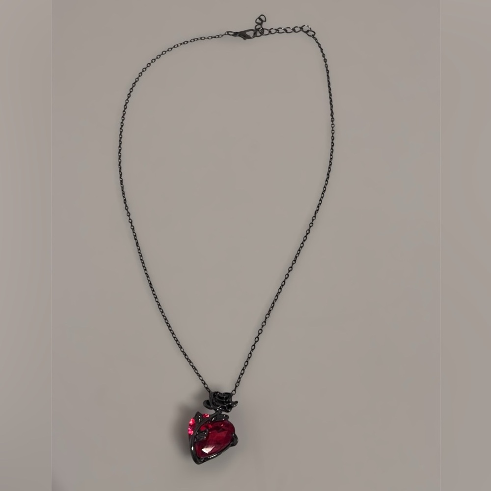 🥀 Black Rose Wrapped Red Heart Necklace